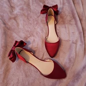 Red satin bow flats NWOT